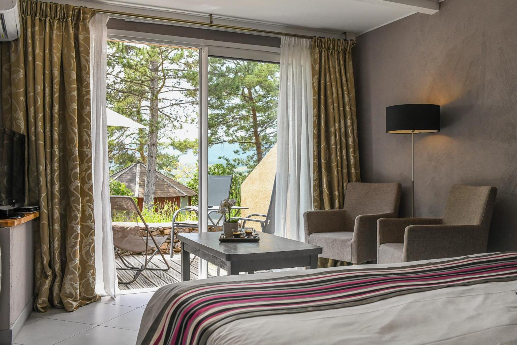 Отель Domaine Du Val De Sault Экстерьер фото